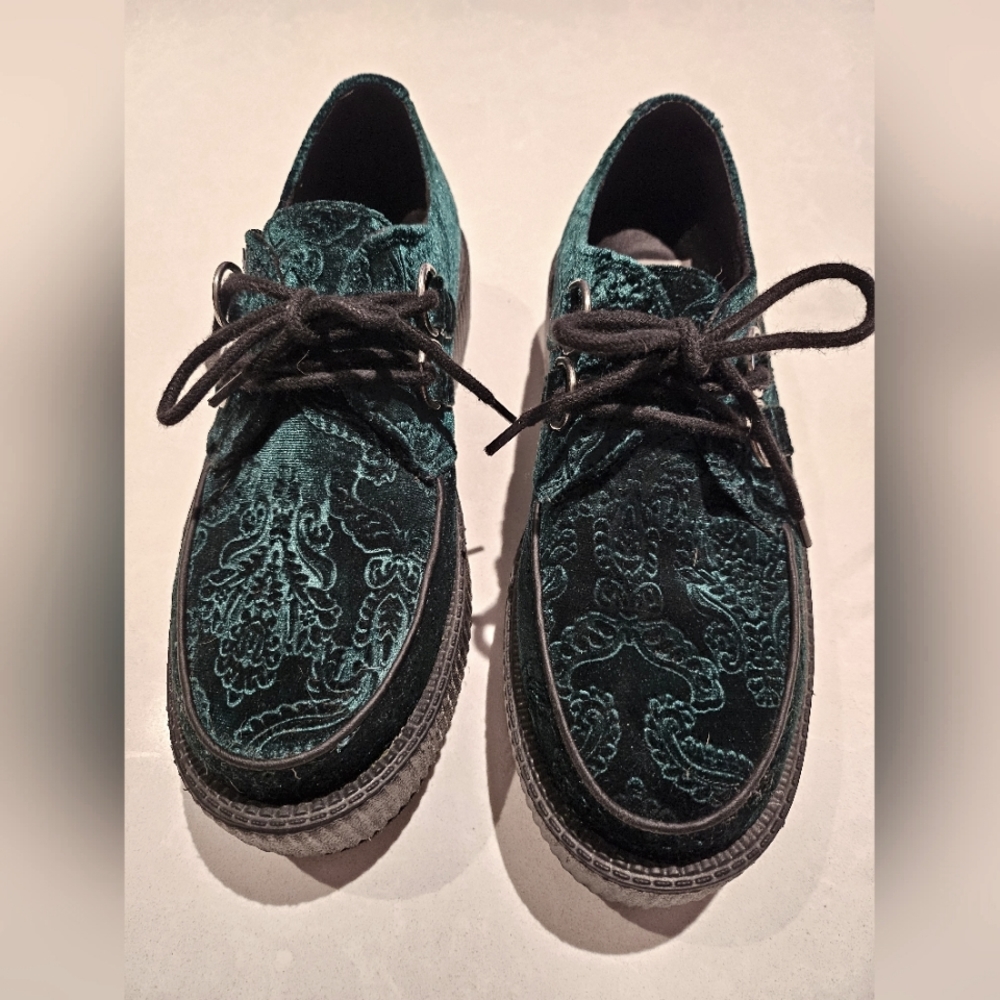 Tuk Emerald Green Velvet Viva Mondo Creeper Paisley… Gem